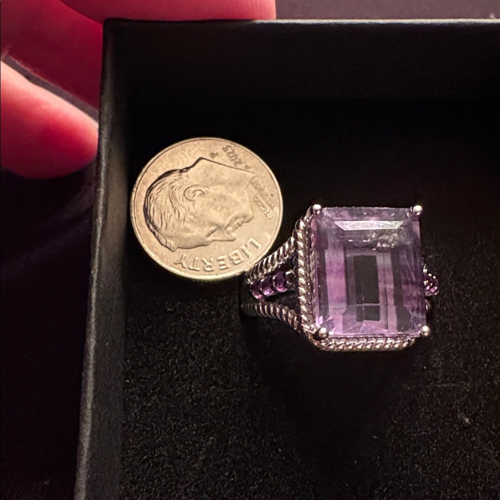 Large Amethyst Ring - Picture 4 of 4